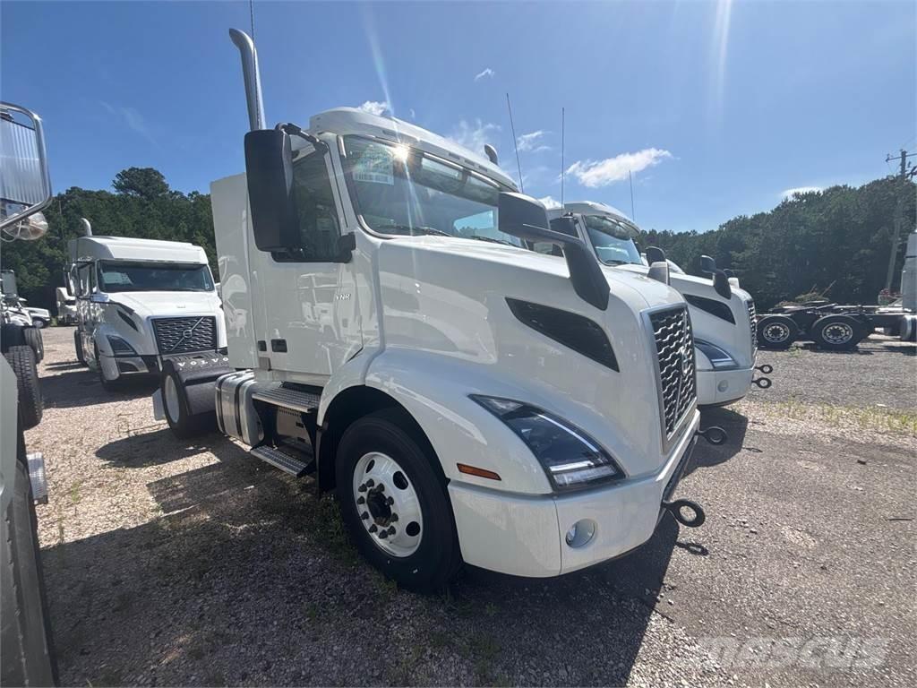Volvo VNR42T300 Sadulveokid
