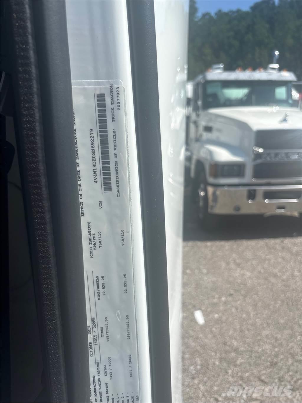 Volvo VNR42T300 Sadulveokid