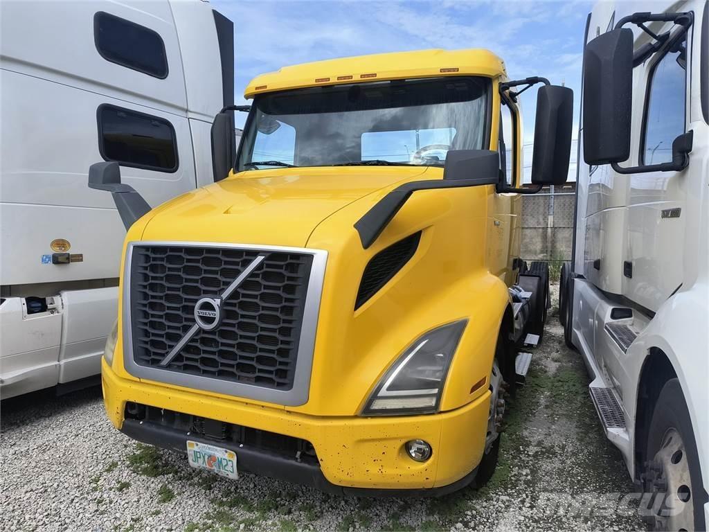 Volvo VNR64T Sadulveokid