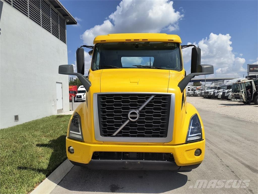 Volvo VNR64T Sadulveokid