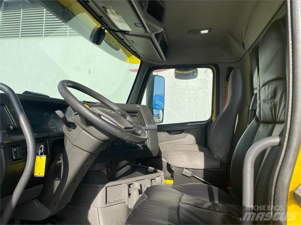 Volvo VNR64T300 Sadulveokid