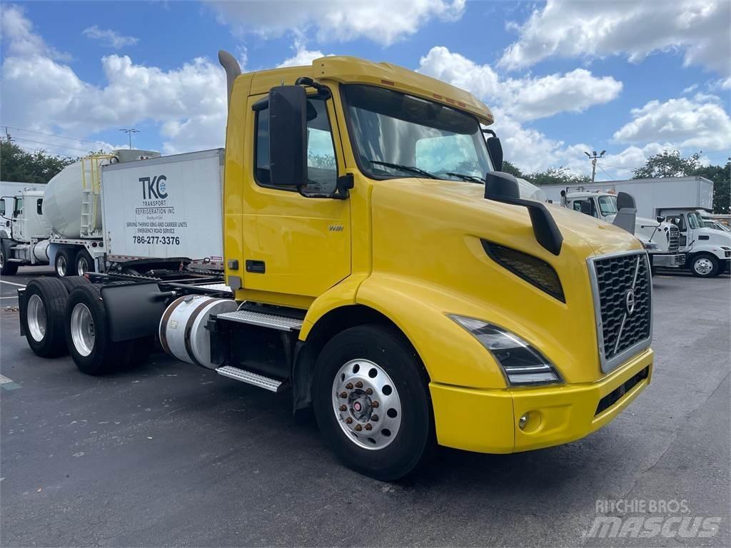 Volvo VNR64T300 Sadulveokid