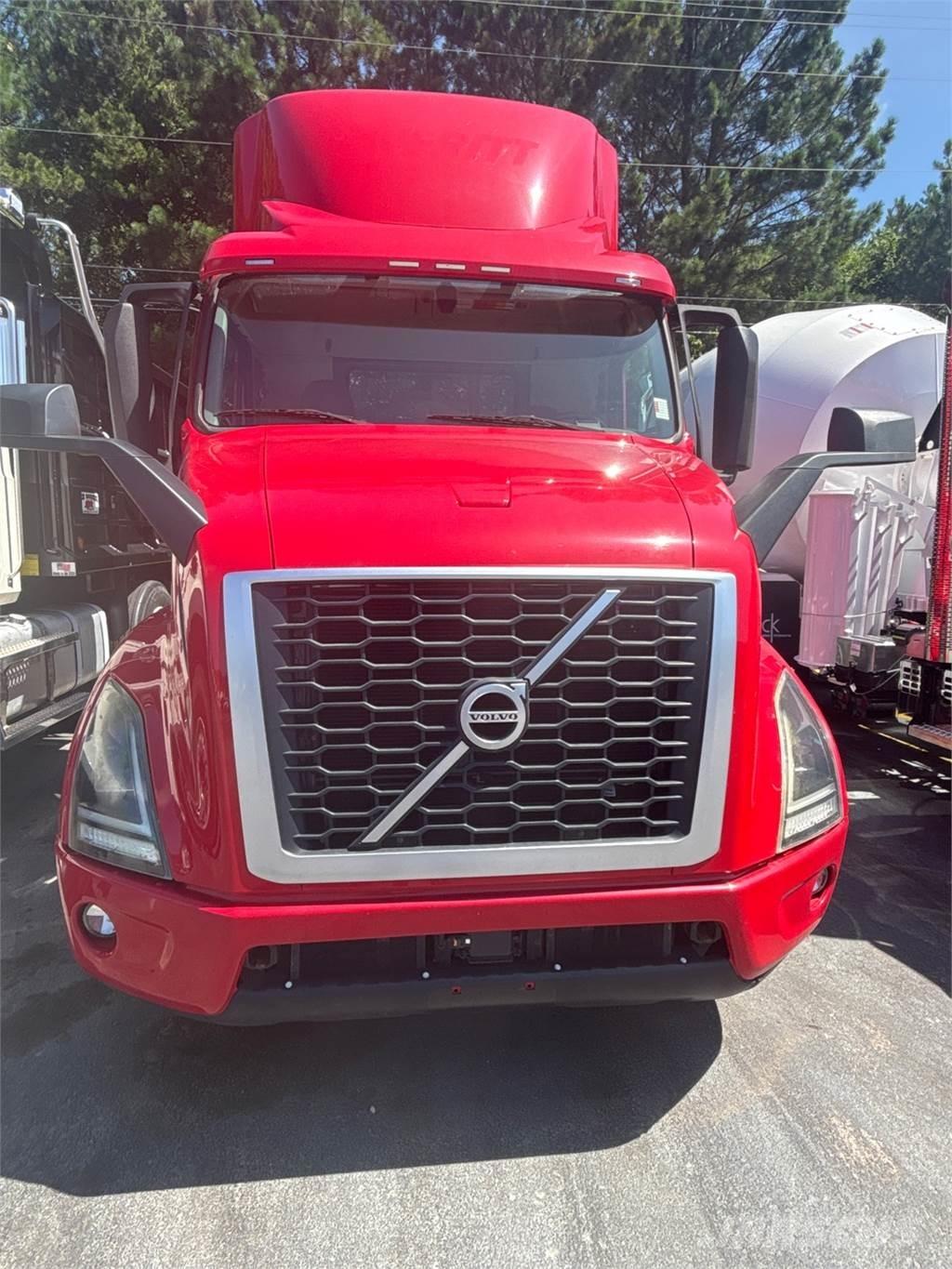 Volvo VNR64T300 Tractor Units