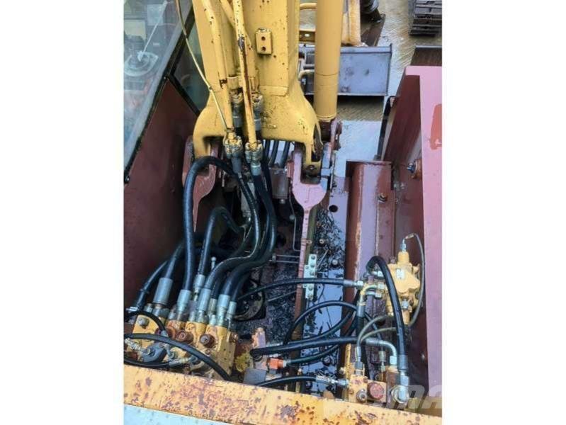 CASE 888CK Roomikekskavaatorid