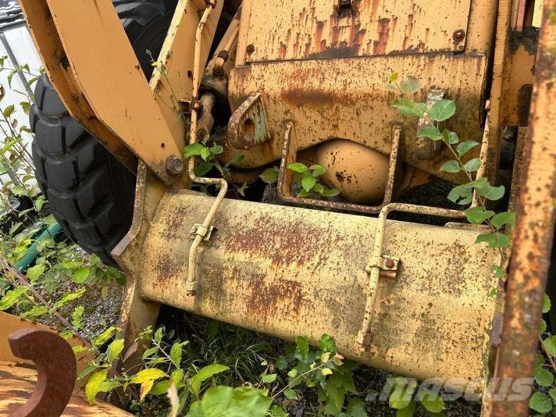 CASE W14 Rataslaadurid