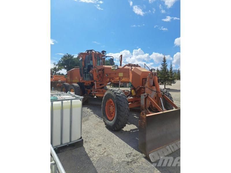 CAT 12M Greiderid