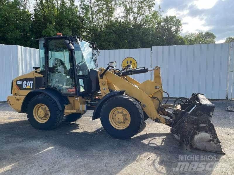 CAT 906H Väikelaadurid