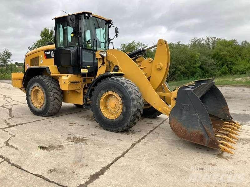CAT 938M Rataslaadurid