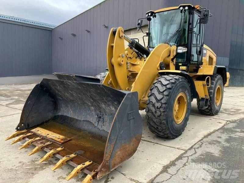 CAT 938M Rataslaadurid