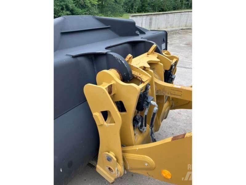 CAT 938M Rataslaadurid