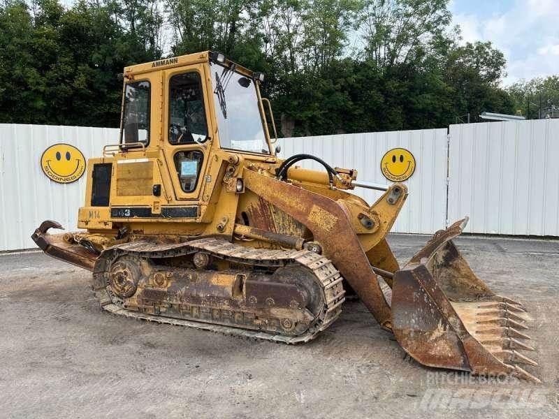 CAT 943 Roomiklaadurid
