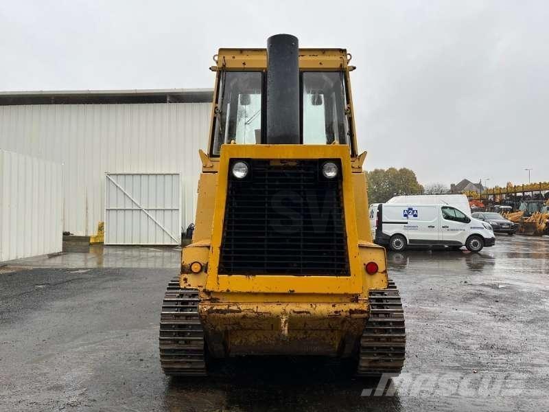 CAT 953 Roomiklaadurid