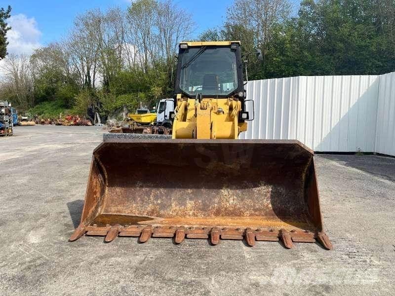 CAT 953C2 Roomiklaadurid