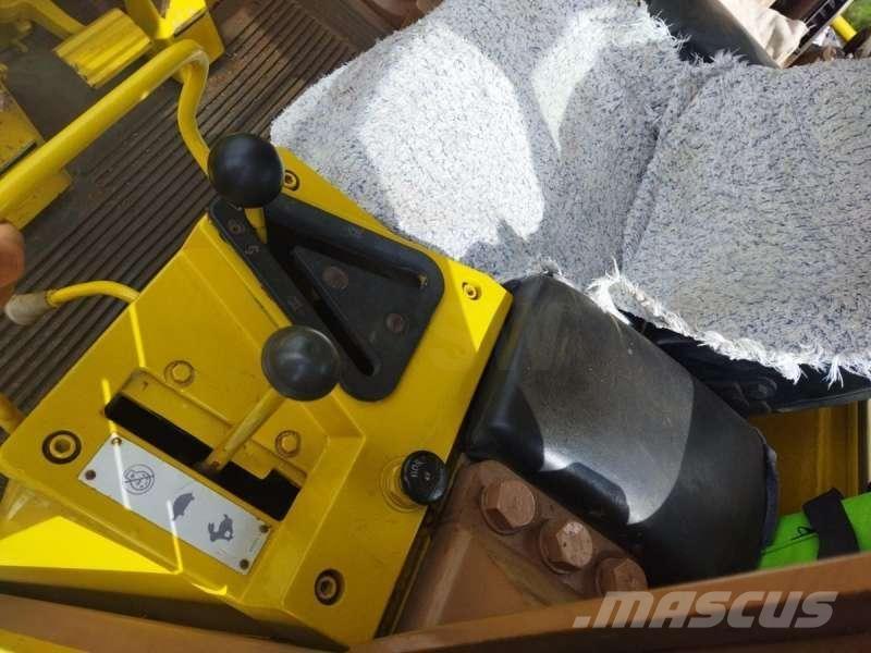 CAT 963 Roomiklaadurid