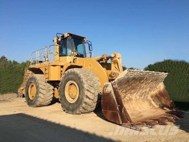 CAT 990 Rataslaadurid