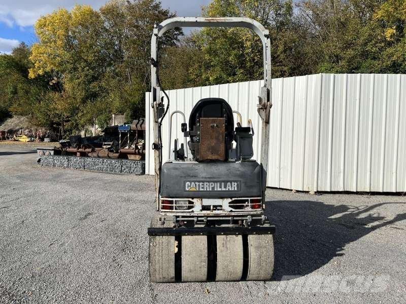 CAT CB225E Pinnasetihendajad