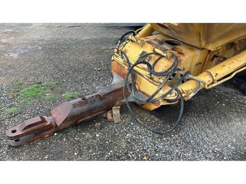 CAT D250B Kallur-haagised