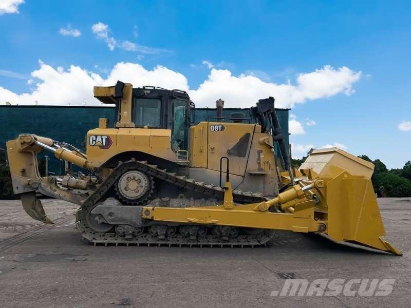 CAT D8T Buldooserid