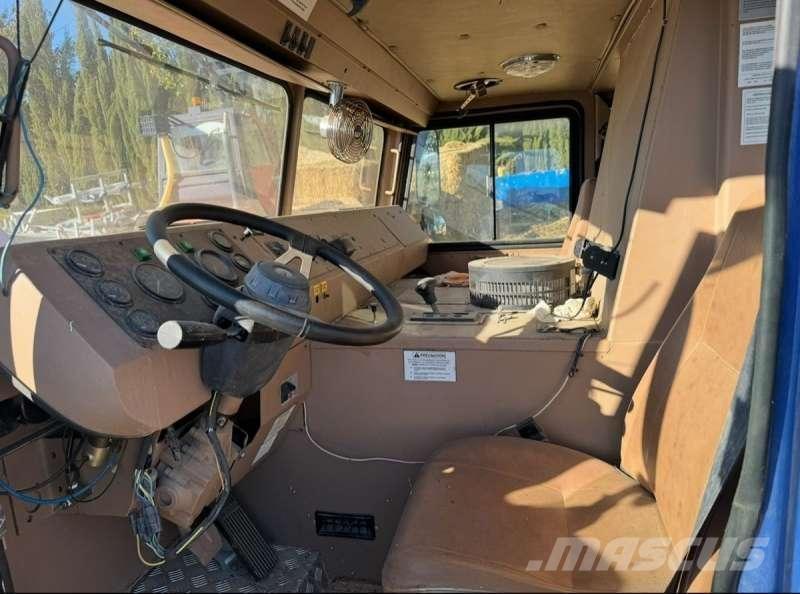 Condor 125/S Maastikutõstukid