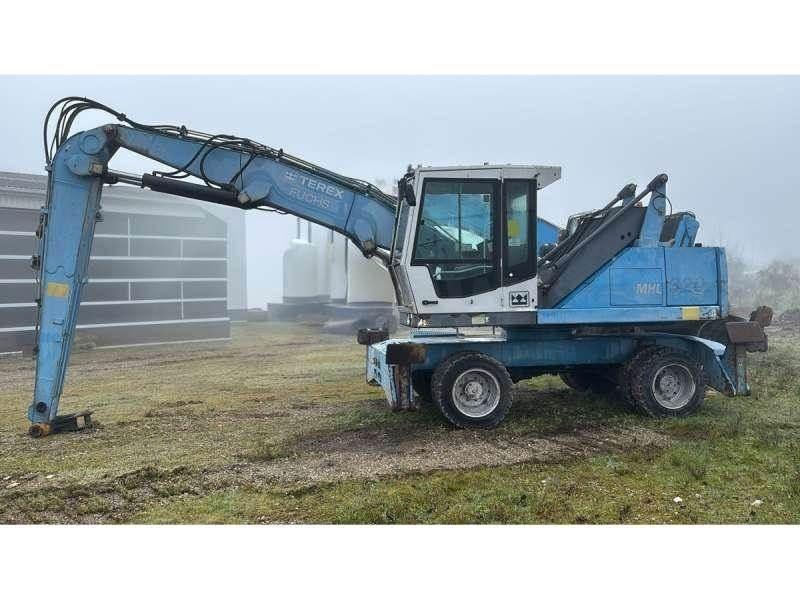 Fuchs MHL320 Materjalikäitlusmasinad