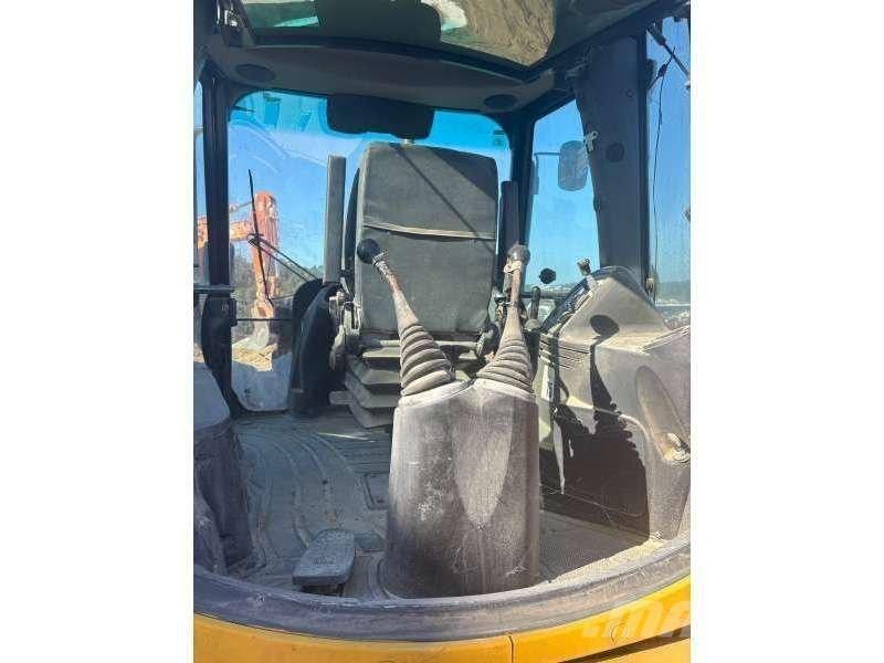 JCB 4CX Ekskavaatorlaadurid