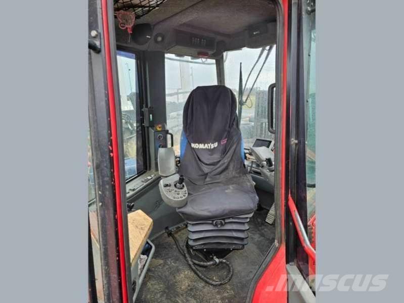 Valmet 840.4 Metsatööks kohandatud traktorid