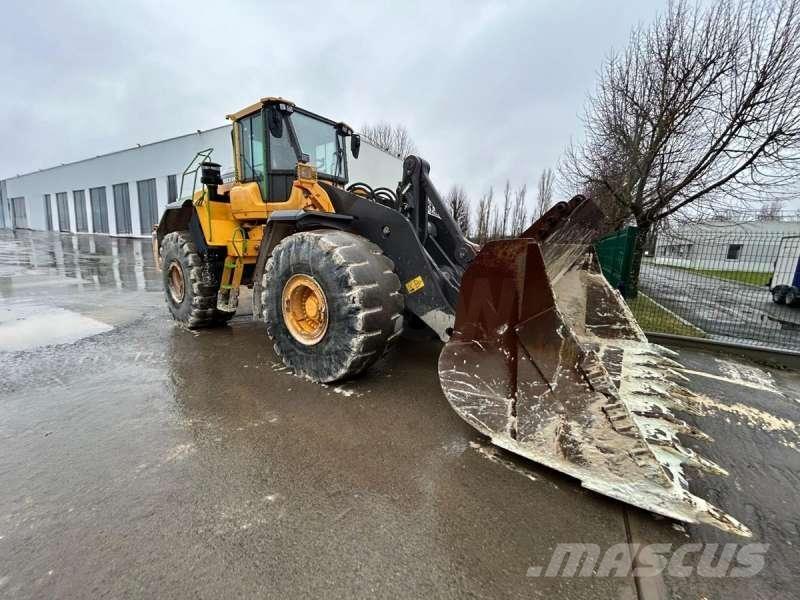 Volvo L220H Rataslaadurid