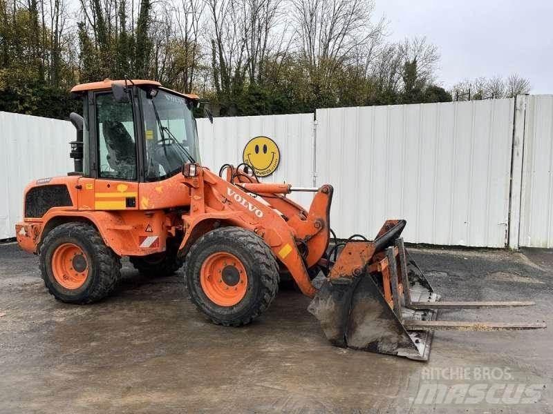 Volvo L30G Rataslaadurid