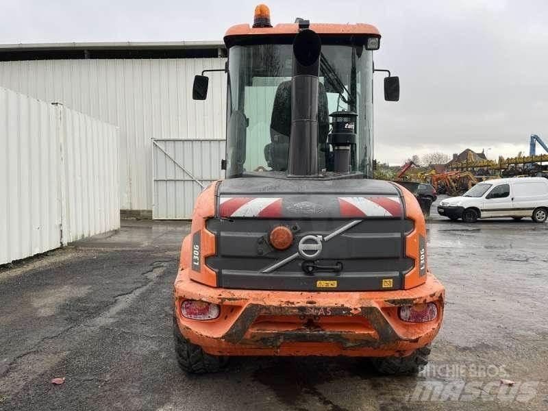 Volvo L30G Rataslaadurid
