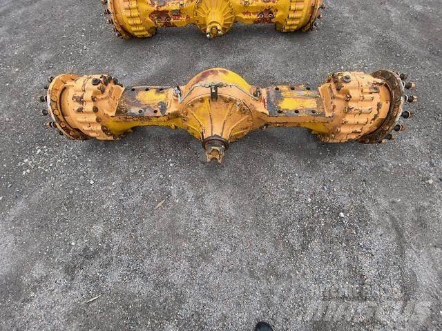 CASE 821 c axles Sillad