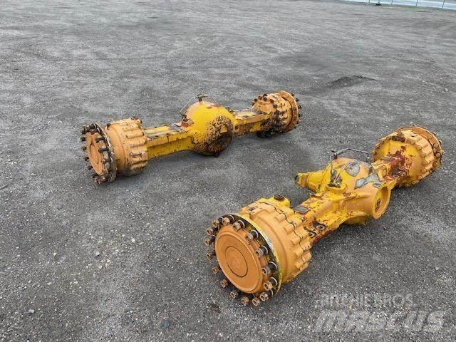 CASE 821 c axles Sillad