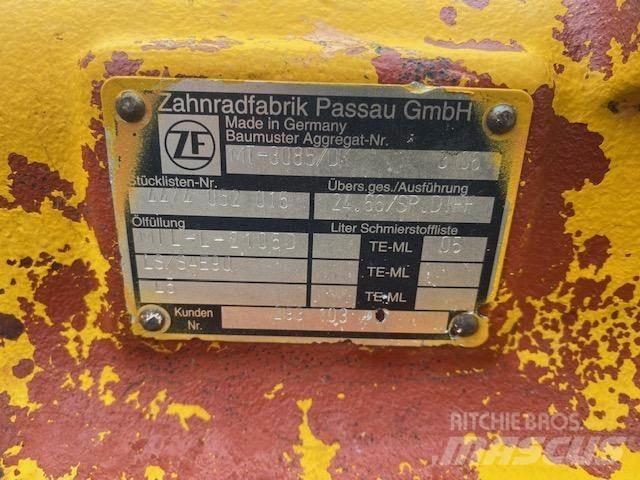 CASE 821 c axles Sillad