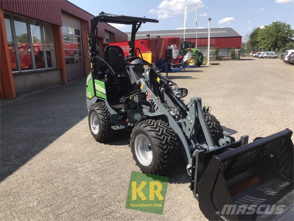 GiANT G2200E Frontaallaadurid ja ekskavaatorid