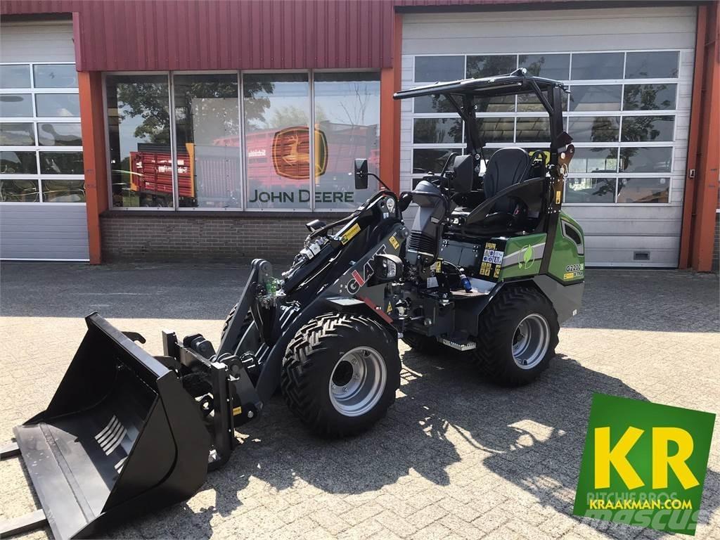 GiANT G2200E Frontaallaadurid ja ekskavaatorid