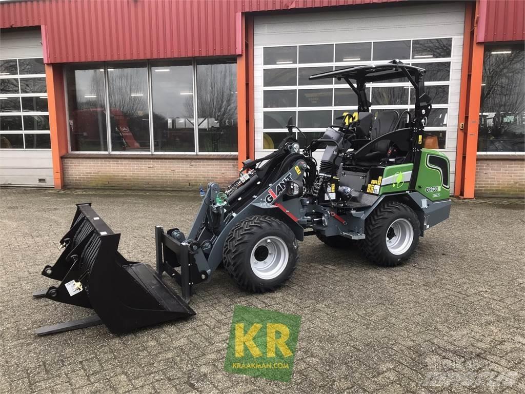 GiANT G2700E Frontaallaadurid ja ekskavaatorid