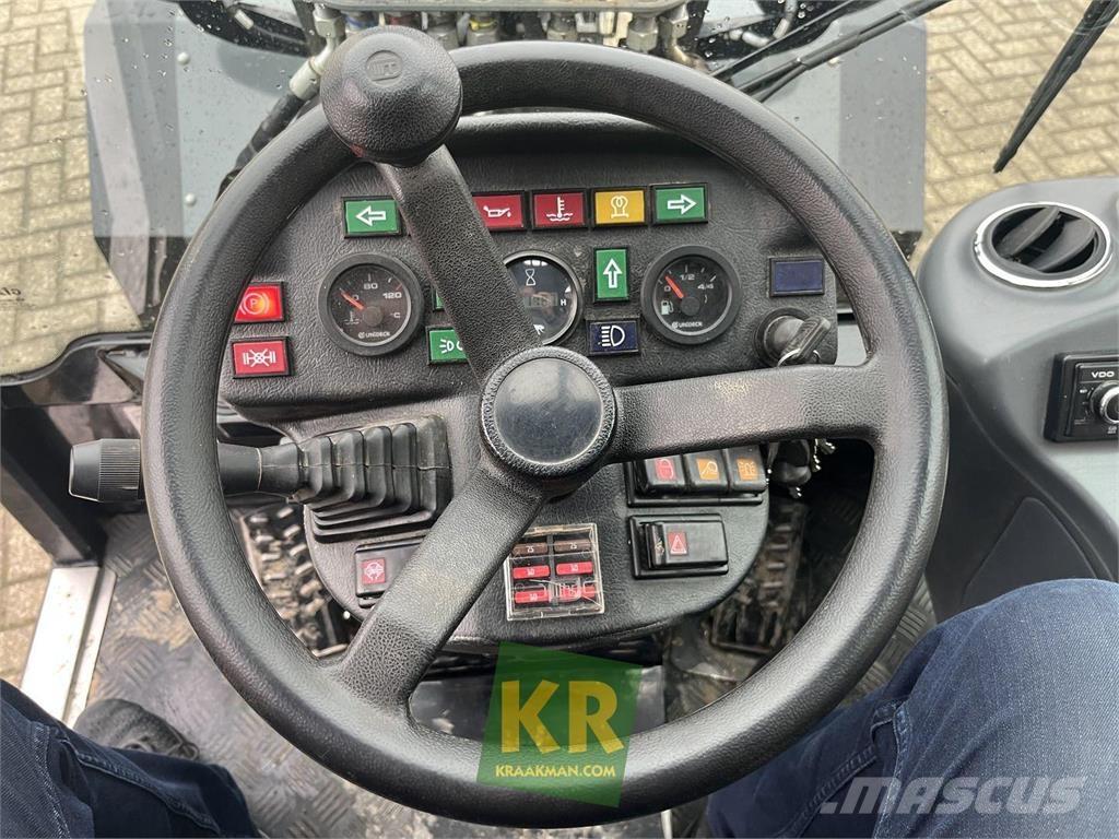 GiANT V5003 Frontaallaadurid ja ekskavaatorid