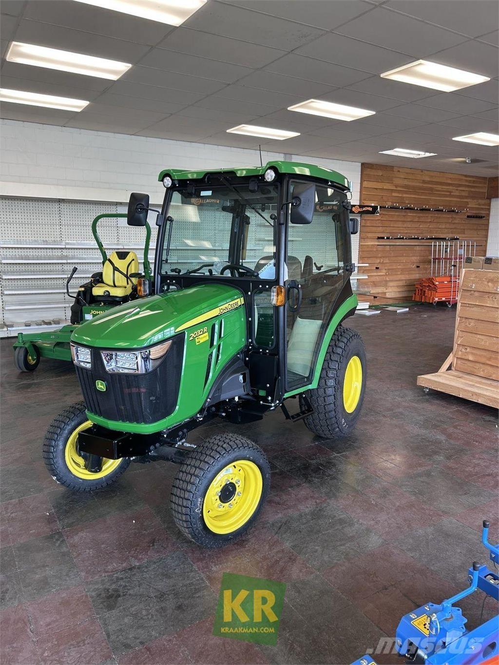 John Deere 2032R Kompakttraktorid