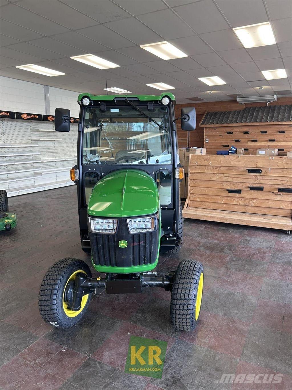 John Deere 2032R Kompakttraktorid