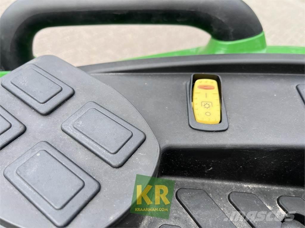 John Deere 4066M Kompakttraktorid