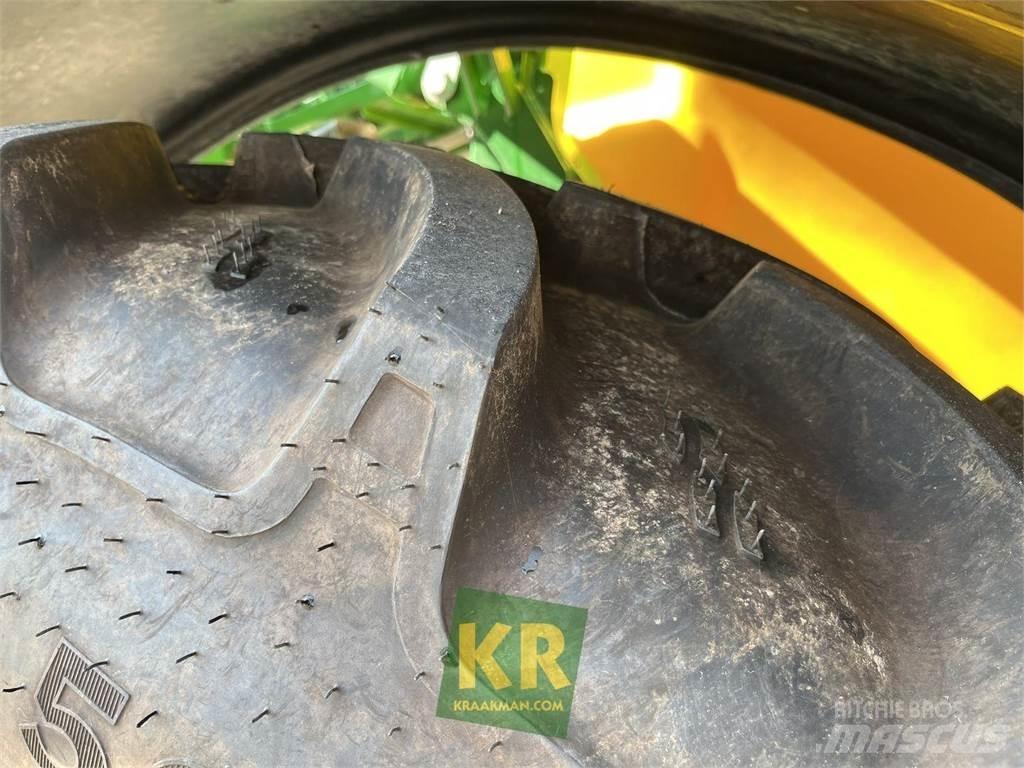 John Deere R944I Iseliikuvad pritsid