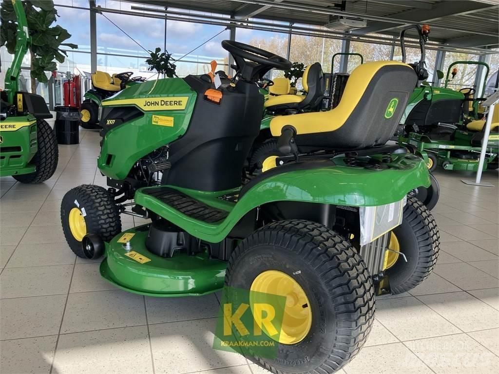 John Deere X107 Murutraktorid