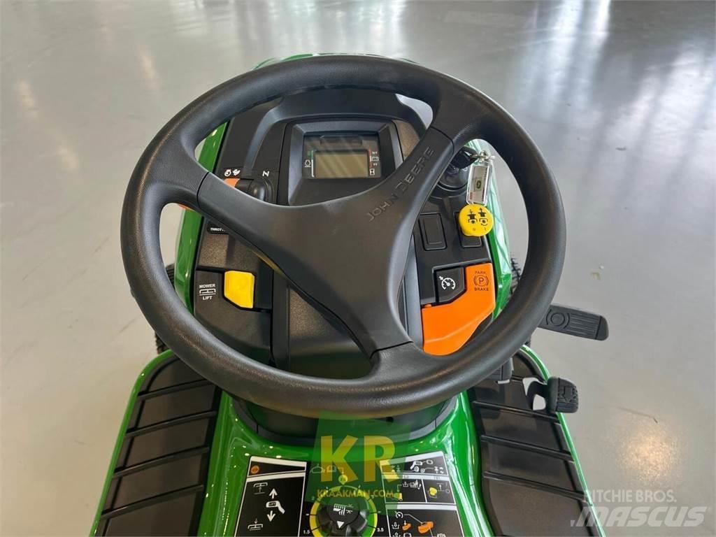 John Deere X380 Murutraktorid