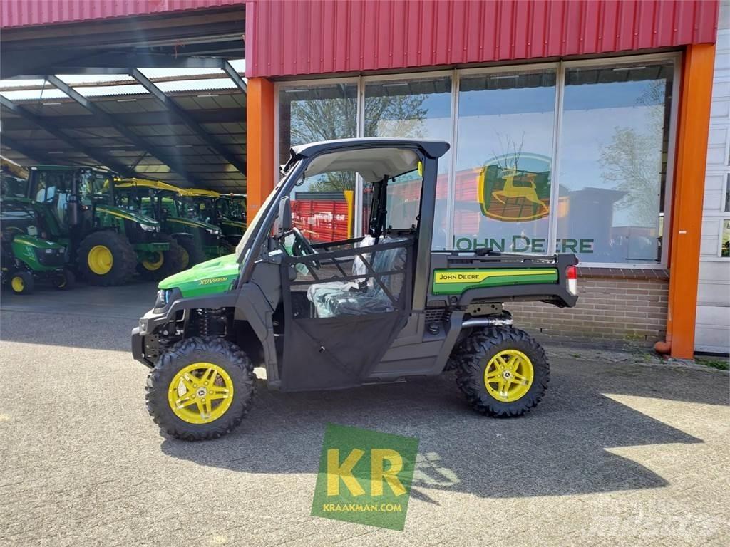 John Deere XUV835M ATV-d