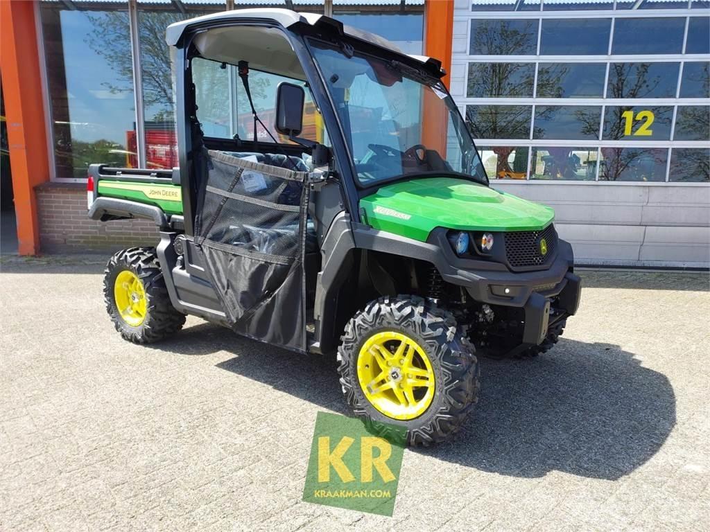 John Deere XUV835M ATV-d