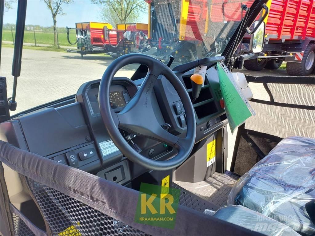 John Deere XUV835M ATV-d