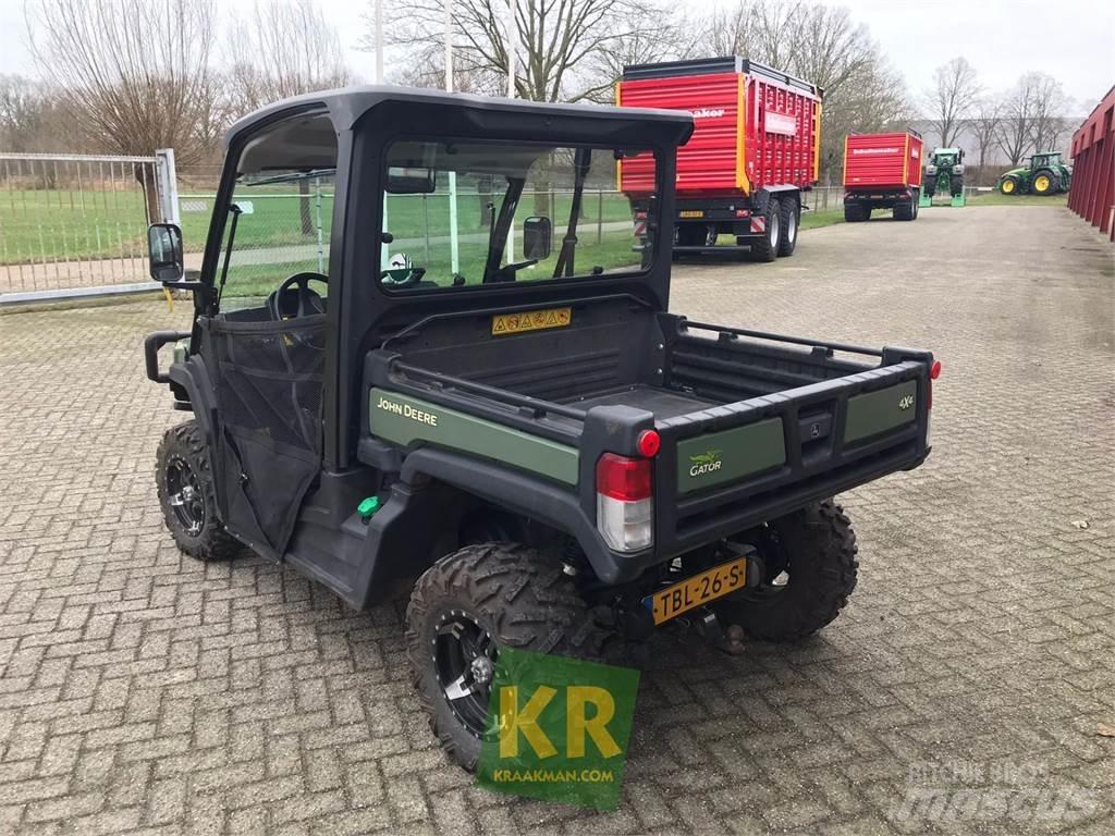 John Deere XUV865M ATV-d