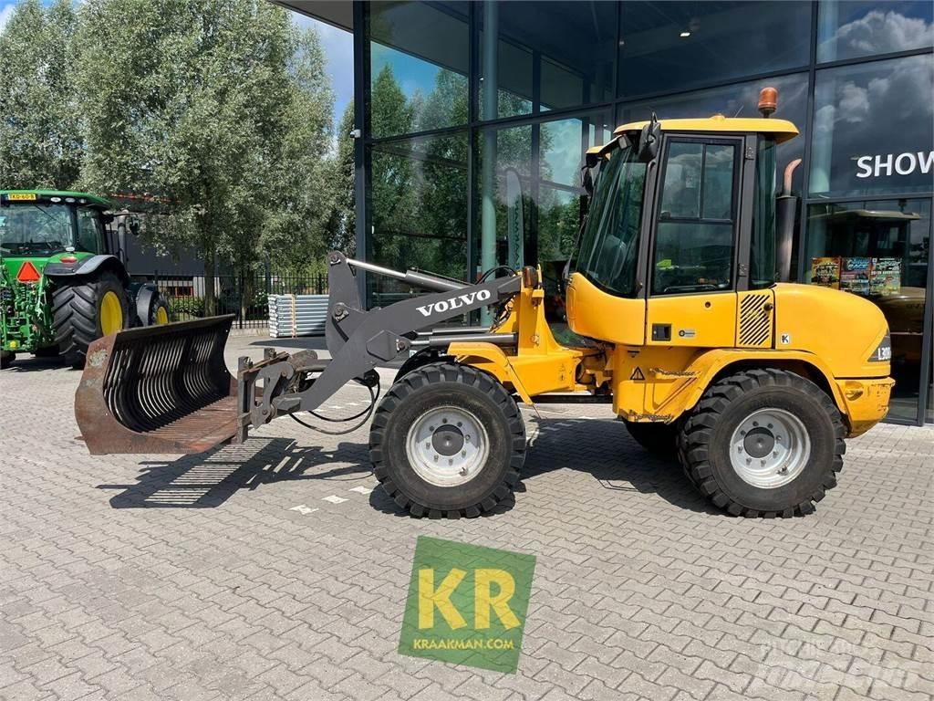 Volvo L30B Rataslaadurid