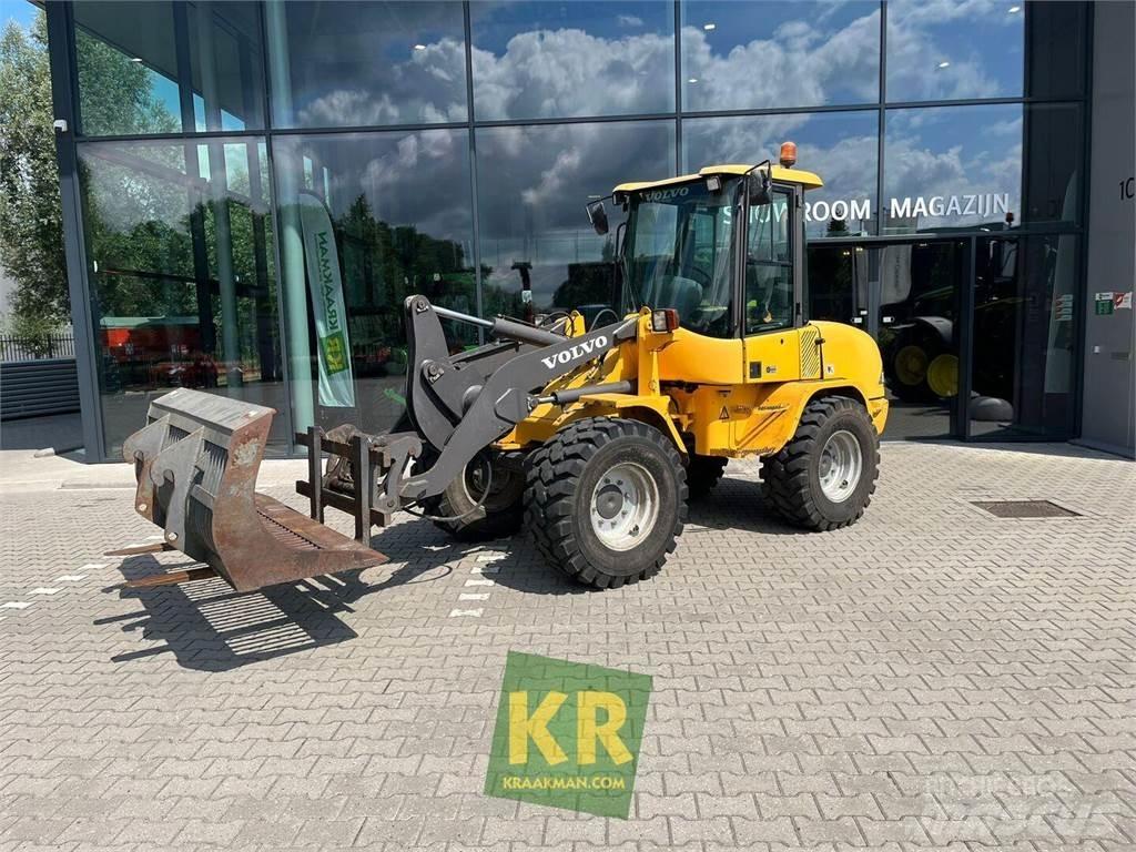 Volvo L30B Rataslaadurid