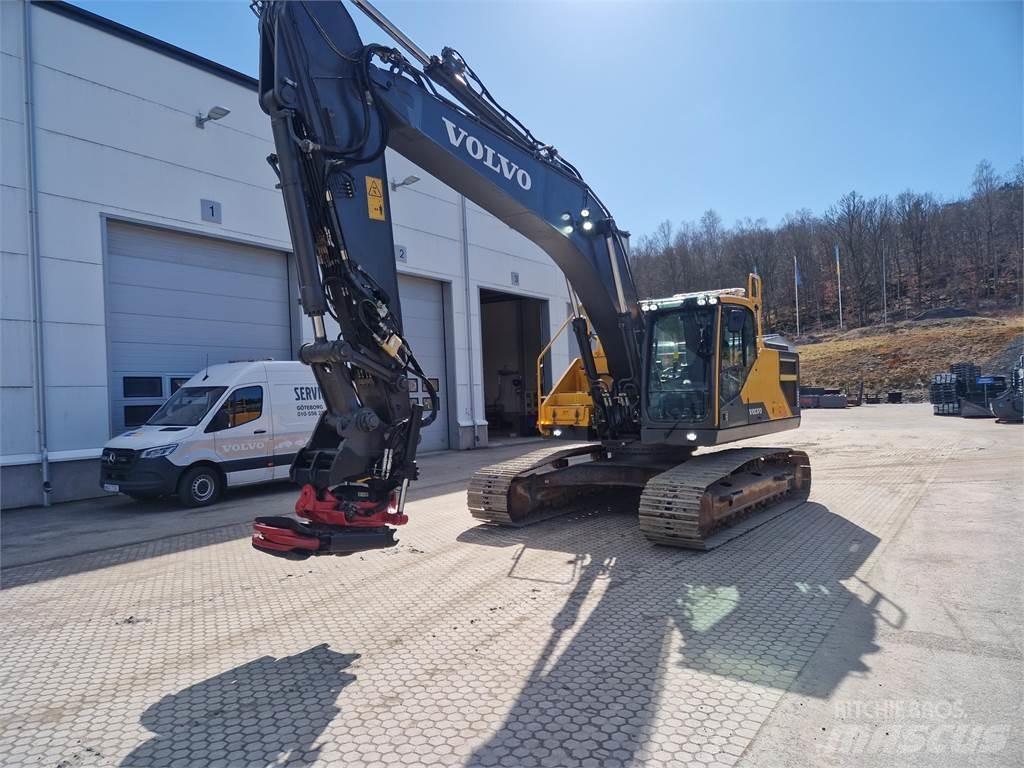 Volvo EC250EL Roomikekskavaatorid