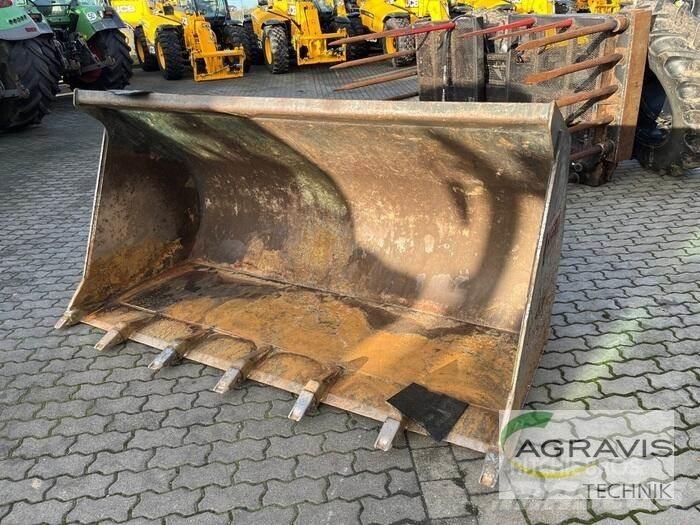 Case IH 721 Rataslaadurid